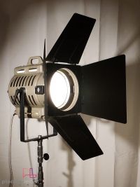 Arri, dal 1917 produttrice di luci per il cinema. Iconico, senza tempo! – miniatura 4