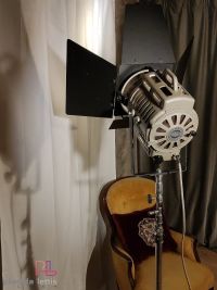 Arri, dal 1917 produttrice di luci per il cinema. Iconico, senza tempo! – miniatura 14