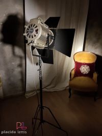 Arri, dal 1917 produttrice di luci per il cinema. Iconico, senza tempo! – miniatura 19