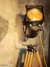 Spotlight da cinema vintage Cremer Paris con lente di Fresnel, anni '50 – miniatura 1