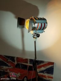 Faro da teatro vintage originale IFF azzurro e rosso con treppiede, anni '60 – miniatura 7