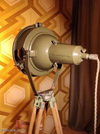 Faro da teatro vintage originale verde con specchio a raggi, Polonia – miniatura 18