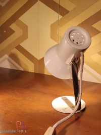 Piccole lampada da tavolo, per piccoli angoli luminosi – miniatura 3