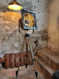 Faro da teatro vintage originale nero martellato con ottone, Italia – miniatura 3