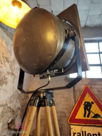 Faro da teatro vintage originale nero martellato con ottone, Italia – miniatura 13