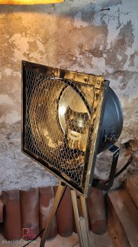 Faro da teatro vintage originale nero martellato con ottone, Italia – miniatura 5