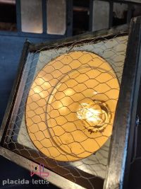 Faro da teatro vintage originale grigio martellato su cavalletto in legno – miniatura 10