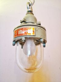 Lampada industriale prodotta negli anni 70, proveniente dal Giappone, Tokio – miniatura 6