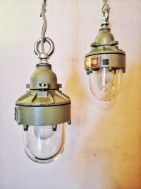 Lampada industriale prodotta negli anni 70, proveniente dal Giappone, Tokio – miniatura 3