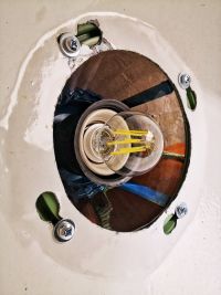 Lampada industriale di dimensione XXL con smalto originale verde chiaro e bianco all'interno – miniatura 7