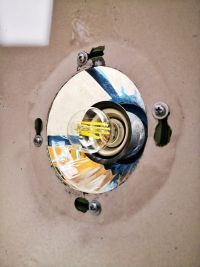 Lampada industriale di dimensione XXL con smalto originale verde chiaro e bianco all'interno – miniatura 13