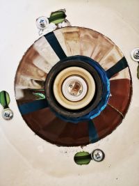 Lampada industriale di dimensione XXL con smalto originale verde chiaro e bianco all'interno – miniatura 12