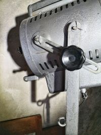 Spotlight vintage originale con lente di Fresnel convessa, URSS anni '80 – miniatura 8