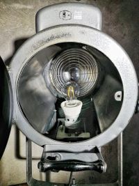 Spotlight vintage originale con lente di Fresnel convessa, URSS anni '80 – miniatura 7