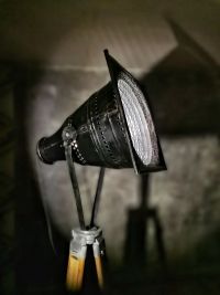 Rarissimo e particolarissimo faro teatrale prodotto nel 1961 nella città di Mosca. – miniatura 4