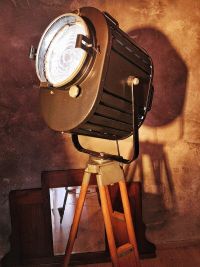 Uno spotlight davvero magnifico, prodotto negli anni '70, in ex Cecoslovacchia – miniatura 11