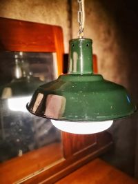 Lampada industriale con splendida boule in vetro opalino. – miniatura 7