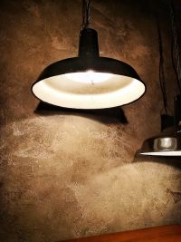 Bellissima, classica lampada industriale, colore marrone scuro. – miniatura 6