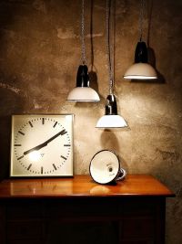 Small original vintage pendant light in white with black rim, 1970s – thumbnail 3