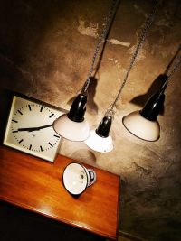 Small original vintage pendant light in white with black rim, 1970s – thumbnail 4