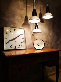 Small original vintage pendant light in white with black rim, 1970s – thumbnail 8