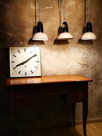 Small original vintage pendant light in white with black rim, 1970s – thumbnail 1