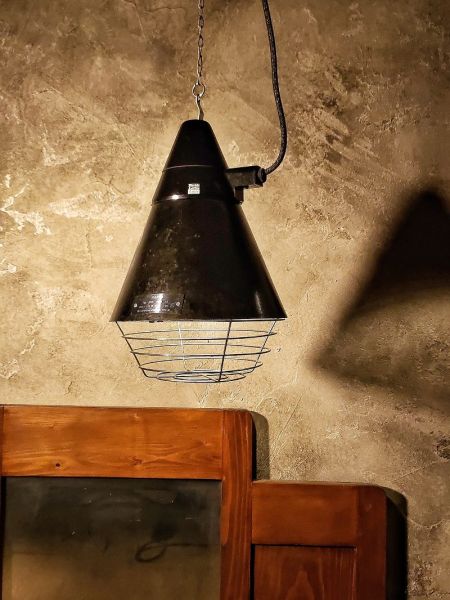 Lampada a sospensione vintage originale in bakelite marrone, DDR anni '70