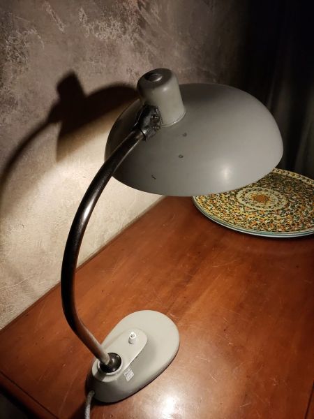 Lampada da scrivania vintage originale grigia a snodo, Ungheria anni '60