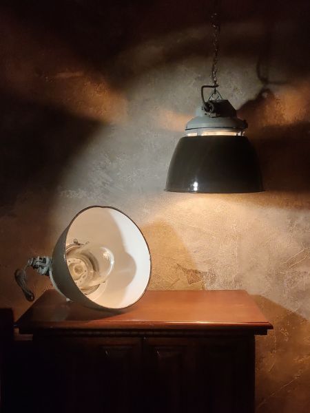 Una lampada industriale possente, ma di grande bellezza