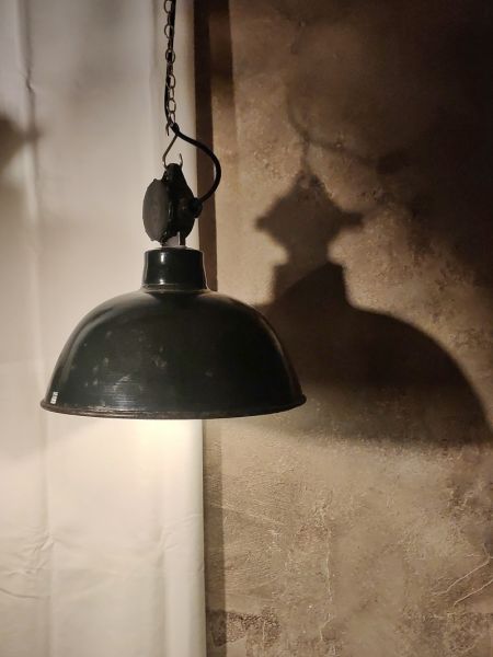 Lampada a sospensione vintage originale nera, Germania Est anni '70