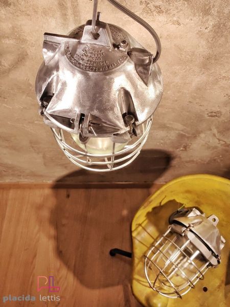 Lampada a sospensione vintage originale antideflagrante Polam, anni '70