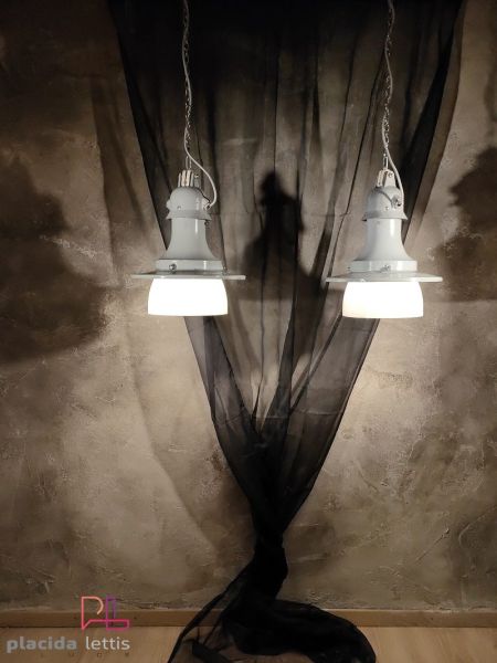 Lampada a sospensione vintage originale con vetro opalino, Verona anni '50