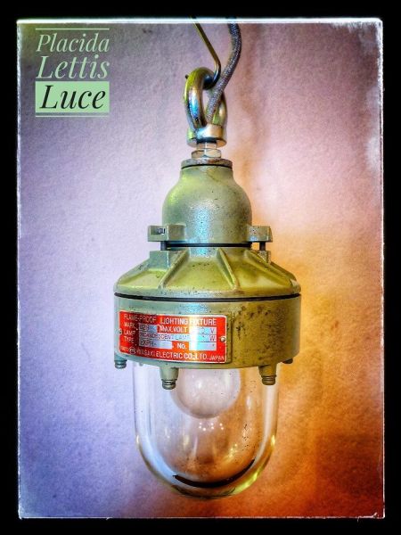 Lampada industriale prodotta negli anni 70, proveniente dal Giappone, Tokio