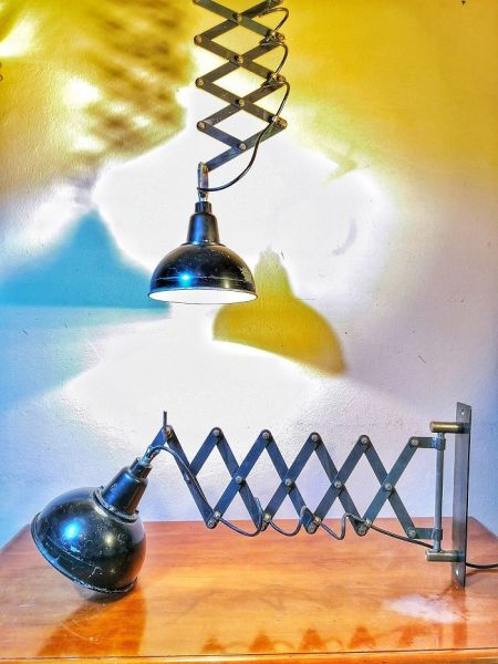 Lampada industriale con soffietto prodotta negli anni '60 - Colore Nero