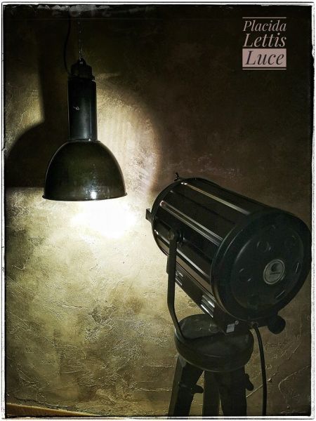 Lampada a sospensione vintage originale Bauhaus nera, anni '60