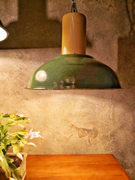 Lampada industriale anni '60 - Colore verde brillante, bianco all'interno