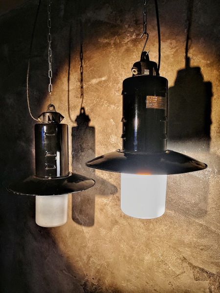 Lampada a sospensione vintage originale Bauhaus a lanterna, anni '50