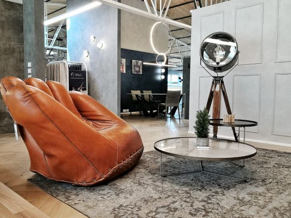 3 uses of a tripod lamp to create the perfect environment